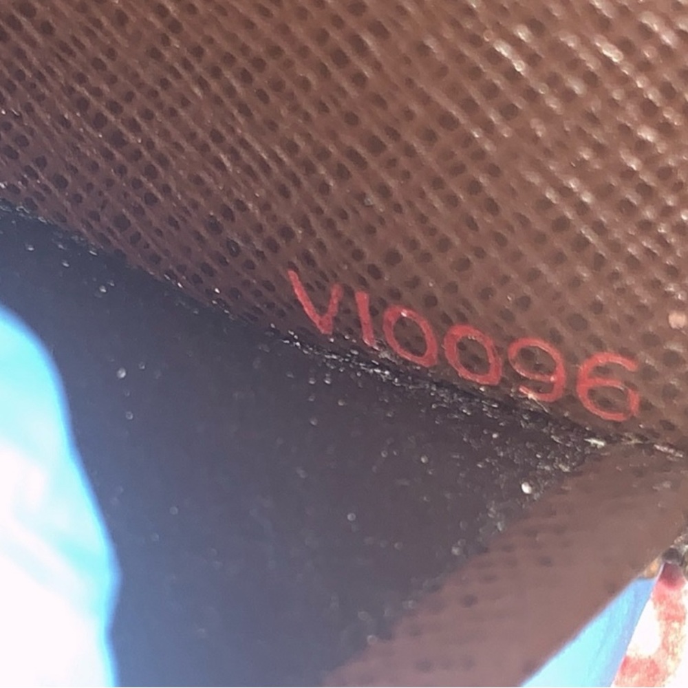 Louis Vuitton Damier organizer travel wallet - Picture 5 of 5